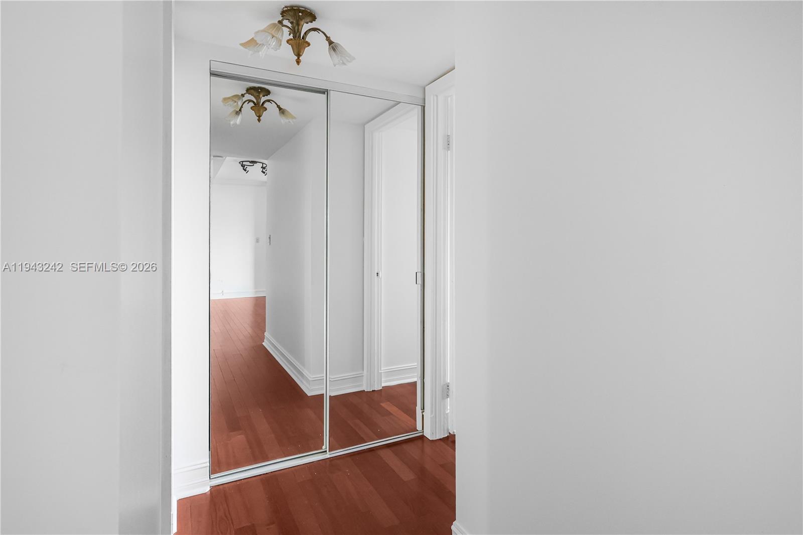 STRATFORD HOUSE CONDO - Residential