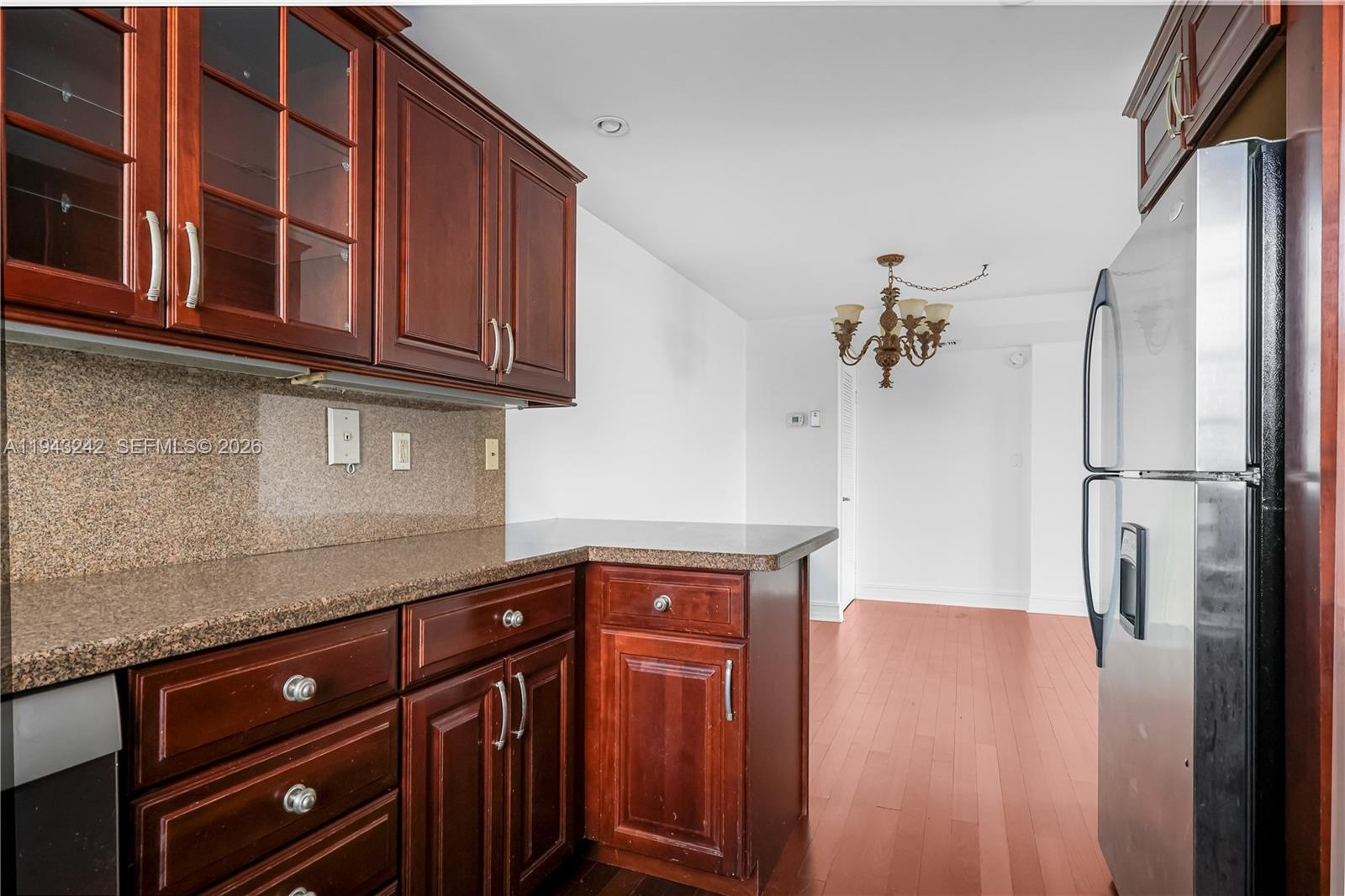 STRATFORD HOUSE CONDO - Residential