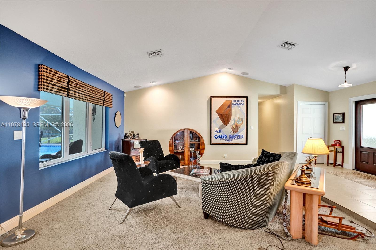 PINE RIDGE - Residential