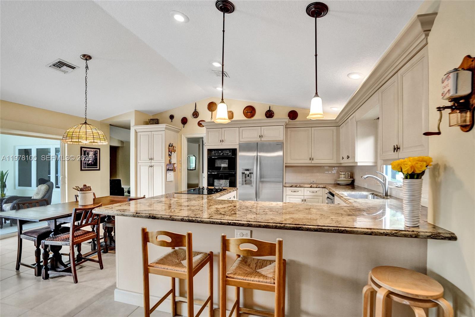 PINE RIDGE - Residential