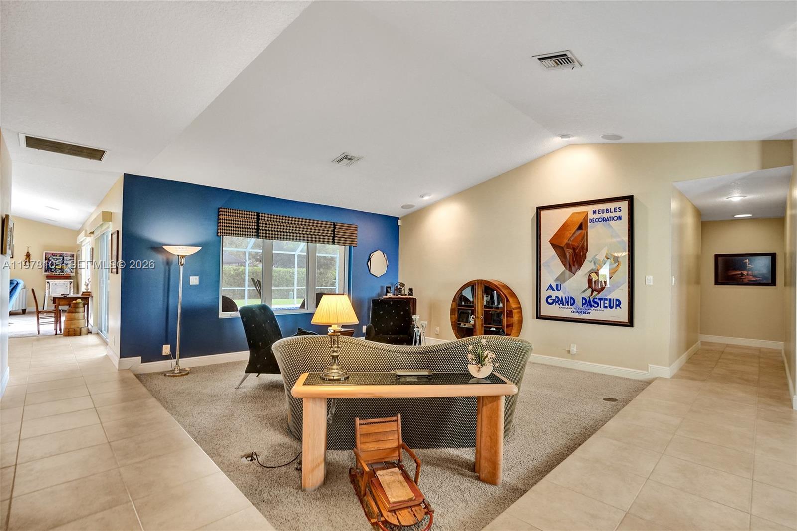 PINE RIDGE - Residential