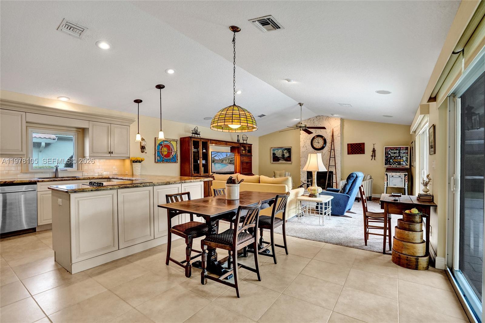 PINE RIDGE - Residential