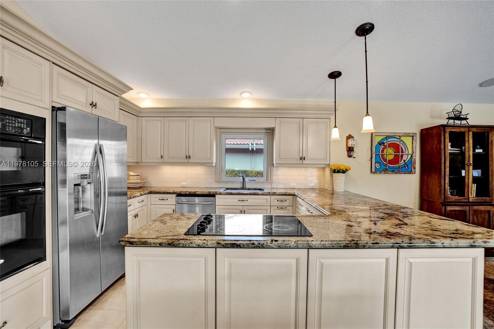 PINE RIDGE - Residential