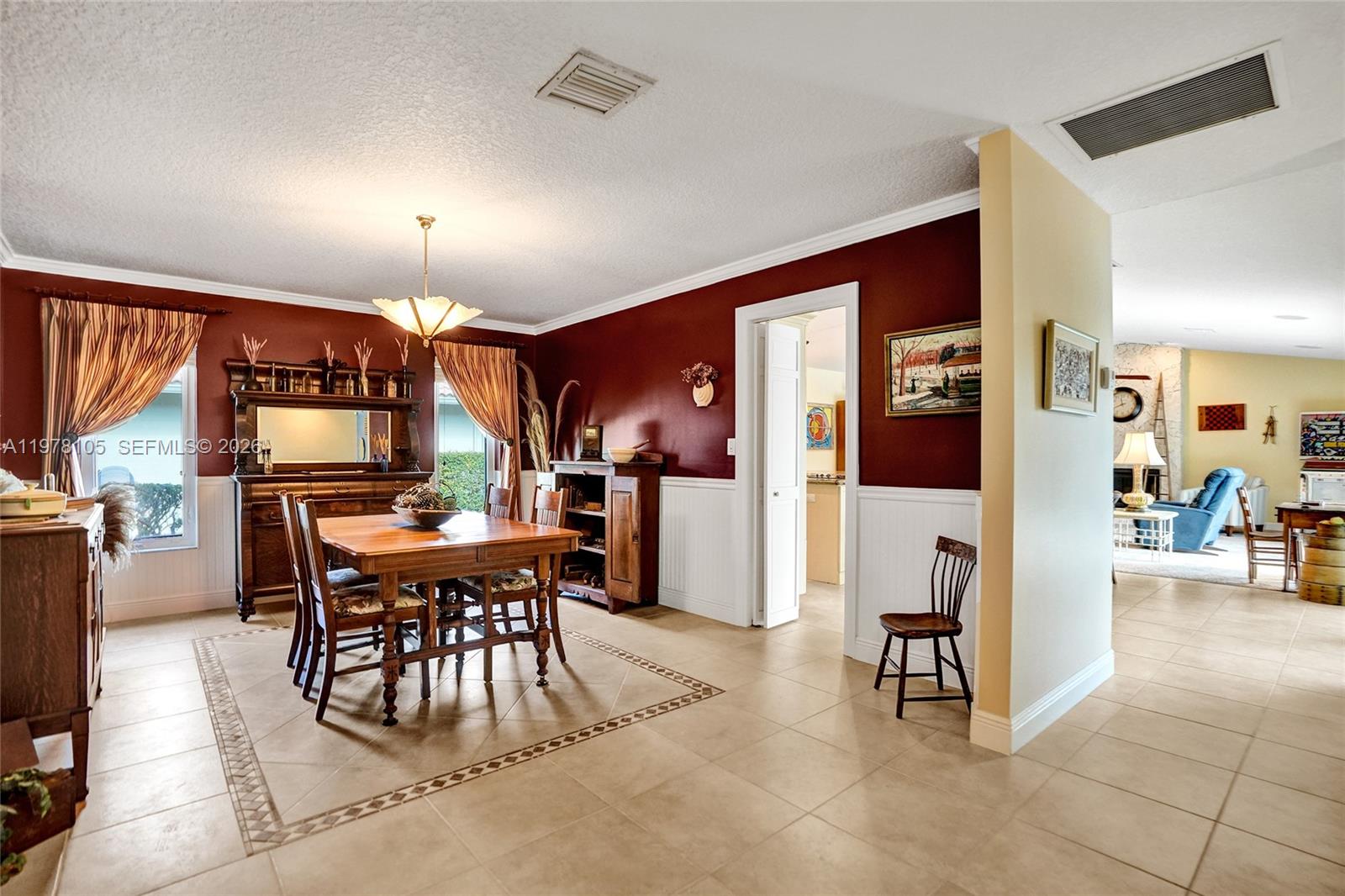 PINE RIDGE - Residential