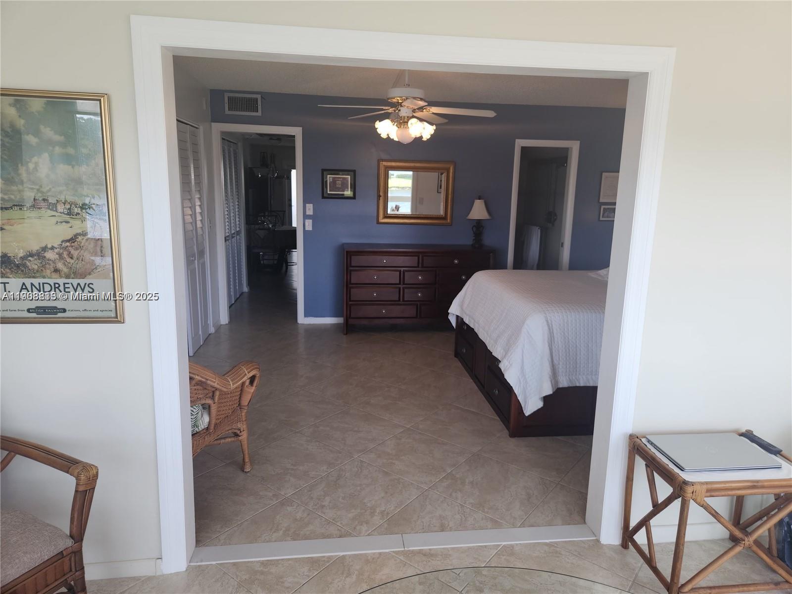 CAMBRIDGE E CONDO - Residential