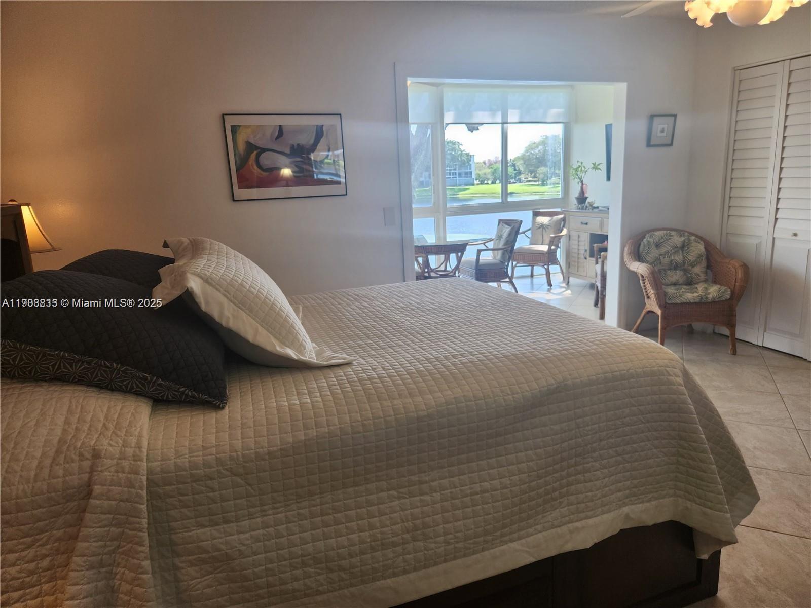 CAMBRIDGE E CONDO - Residential