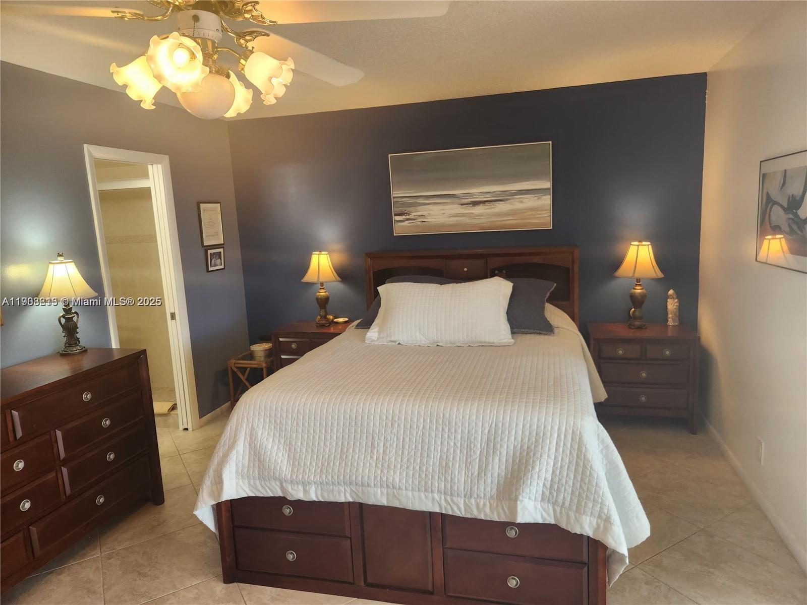 CAMBRIDGE E CONDO - Residential