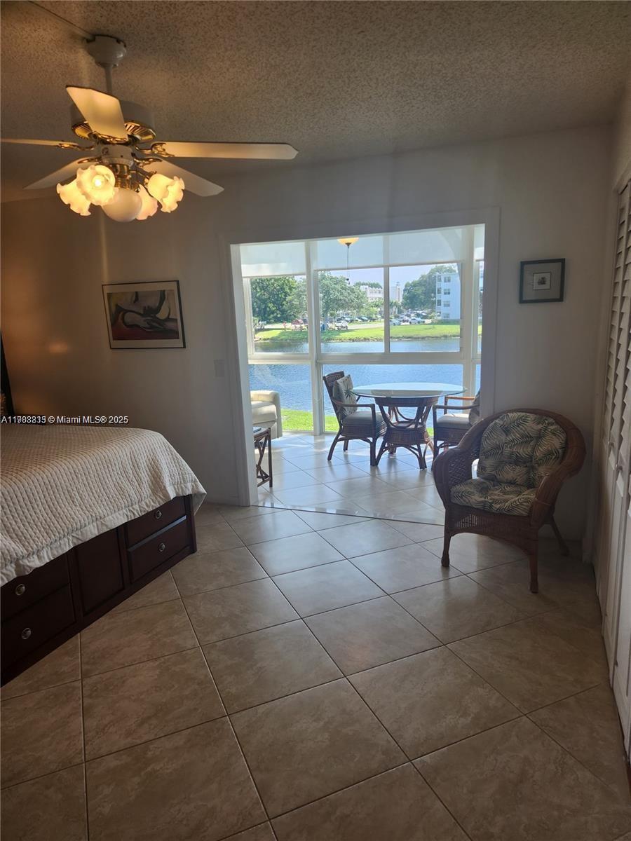 CAMBRIDGE E CONDO - Residential