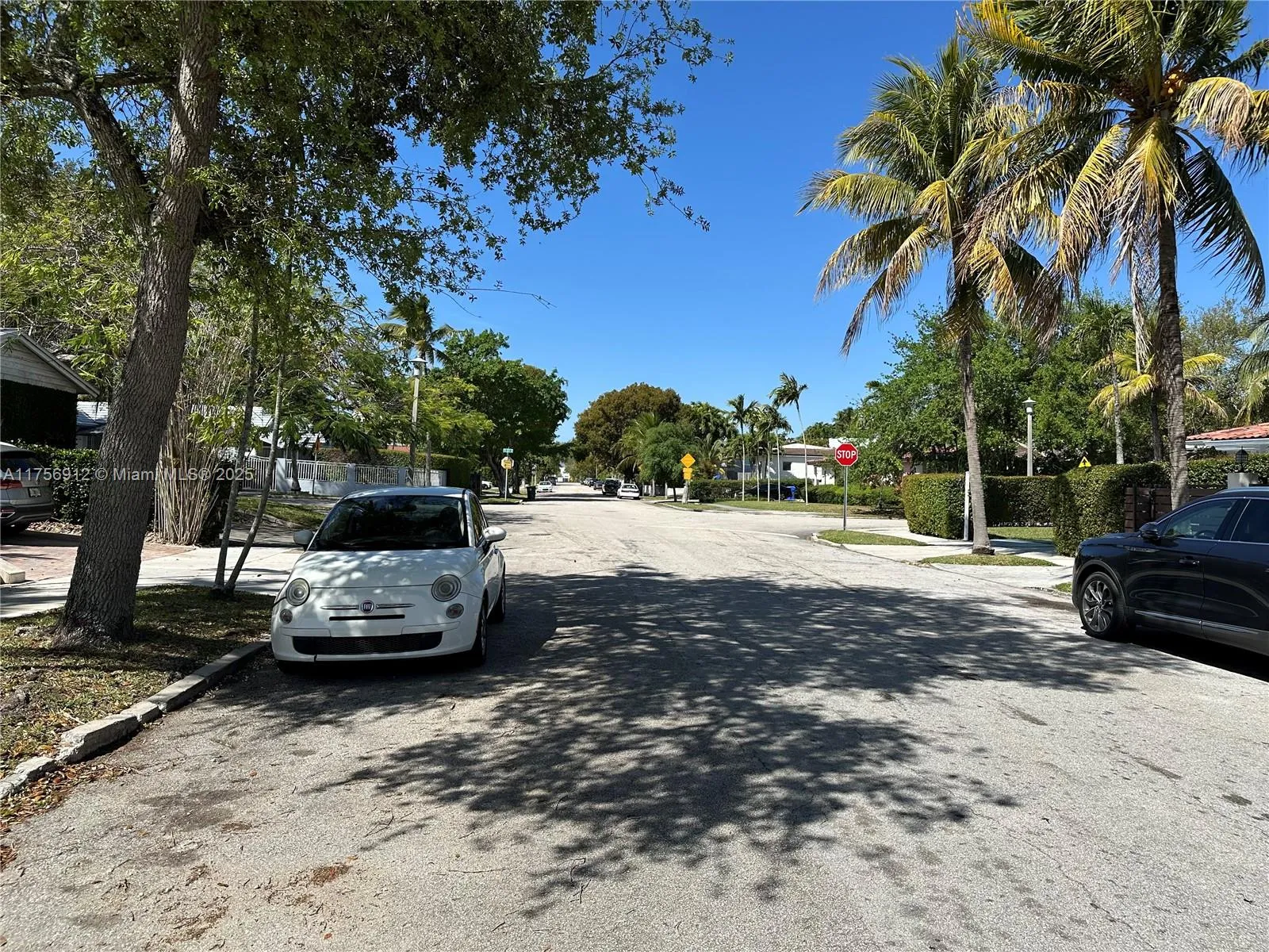 Miami, Florida 33145, United States, 2 Bedrooms Bedrooms, ,2 BathroomsBathrooms,Residential,Pending,82351