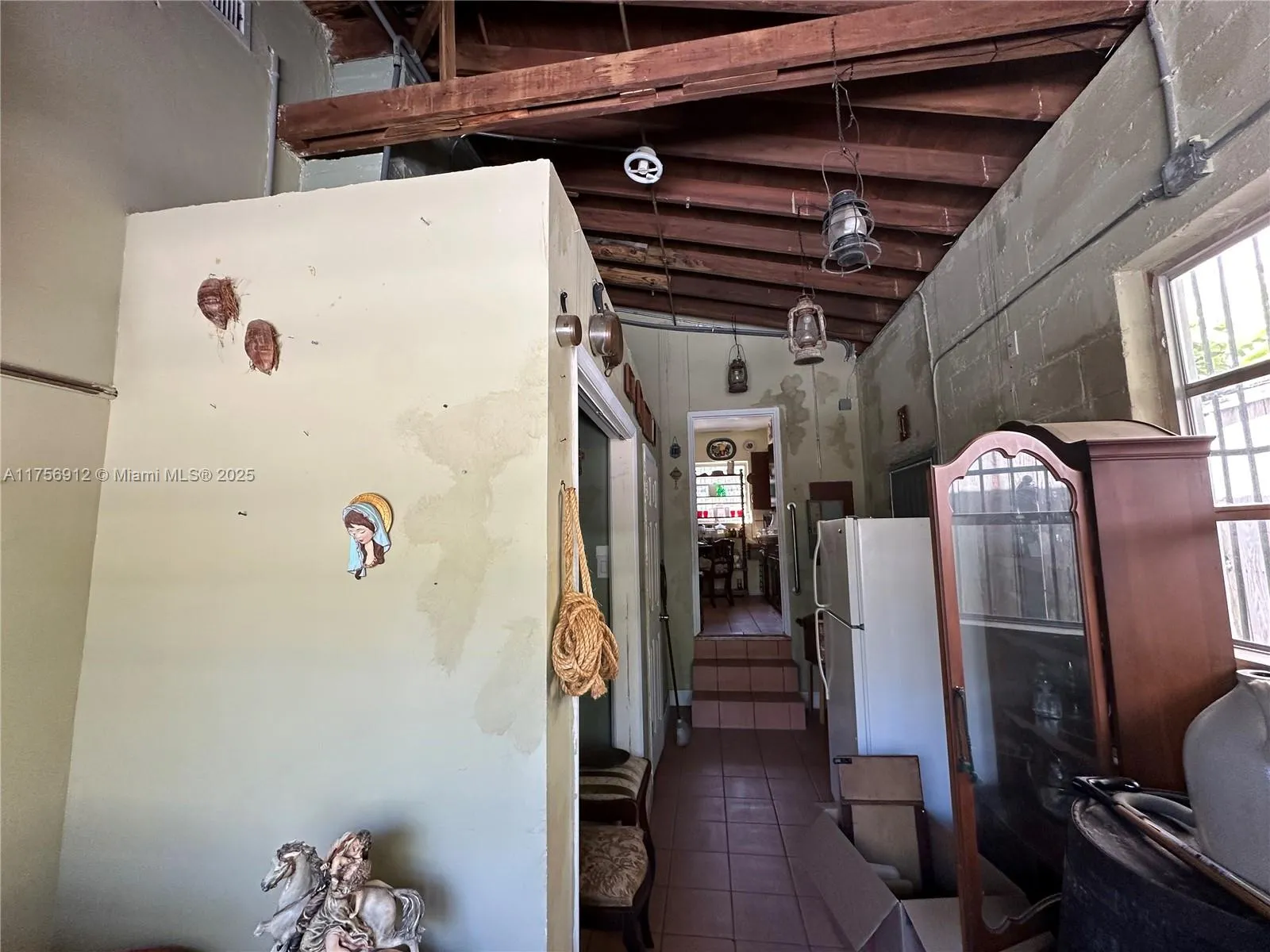 Miami, Florida 33145, United States, 2 Bedrooms Bedrooms, ,2 BathroomsBathrooms,Residential,Pending,82351