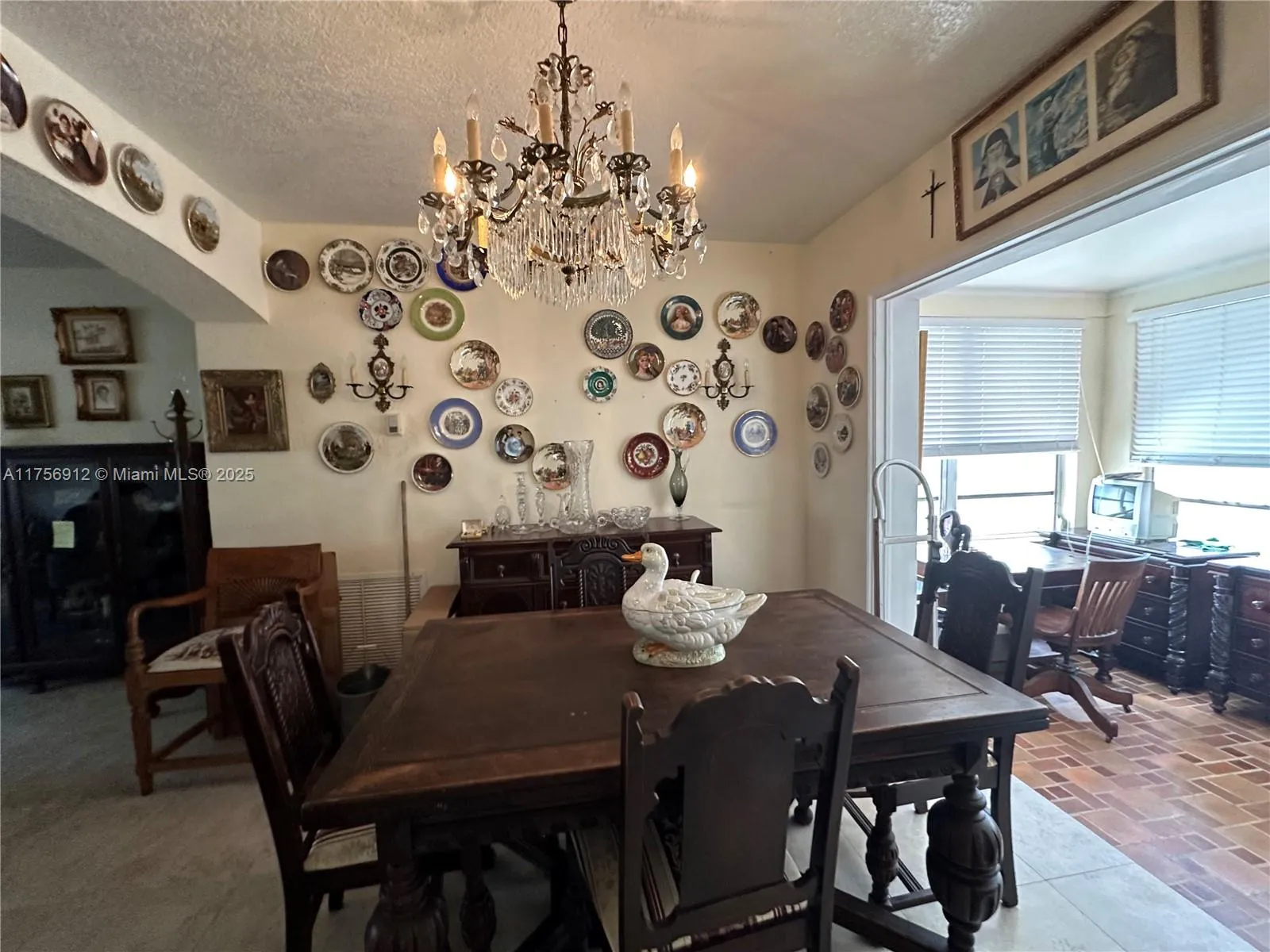 Miami, Florida 33145, United States, 2 Bedrooms Bedrooms, ,2 BathroomsBathrooms,Residential,Pending,82351