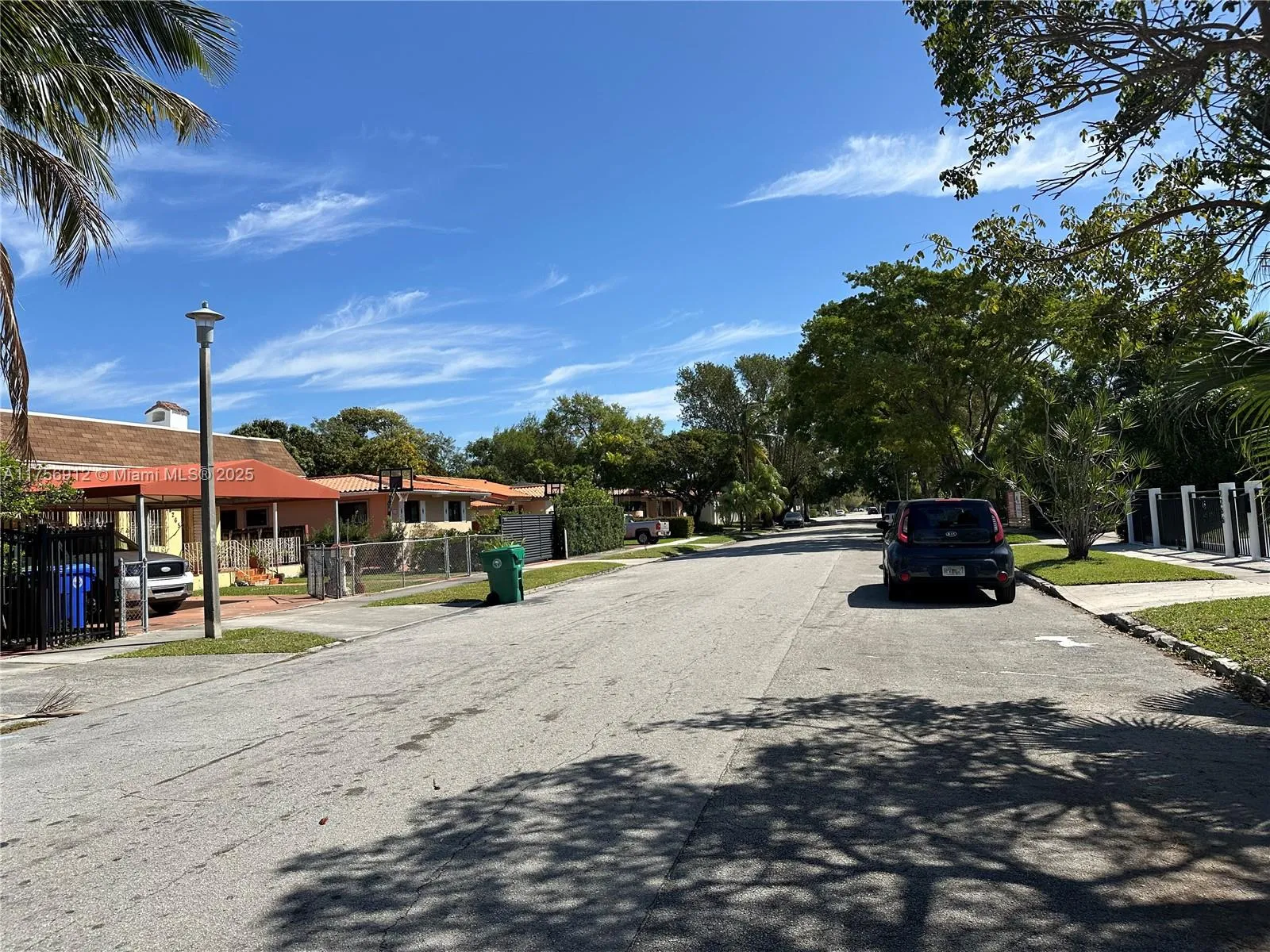 Miami, Florida 33145, United States, 2 Bedrooms Bedrooms, ,2 BathroomsBathrooms,Residential,Pending,82351