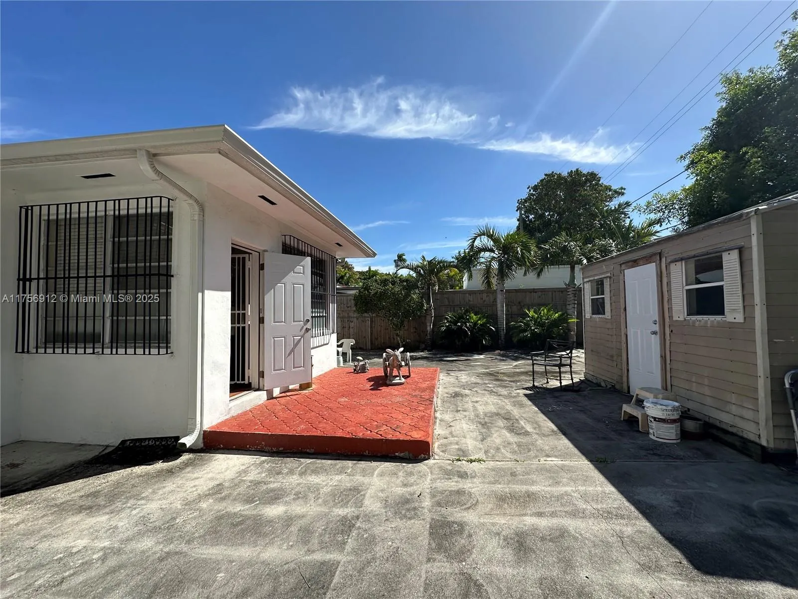 Miami, Florida 33145, United States, 2 Bedrooms Bedrooms, ,2 BathroomsBathrooms,Residential,Pending,82351