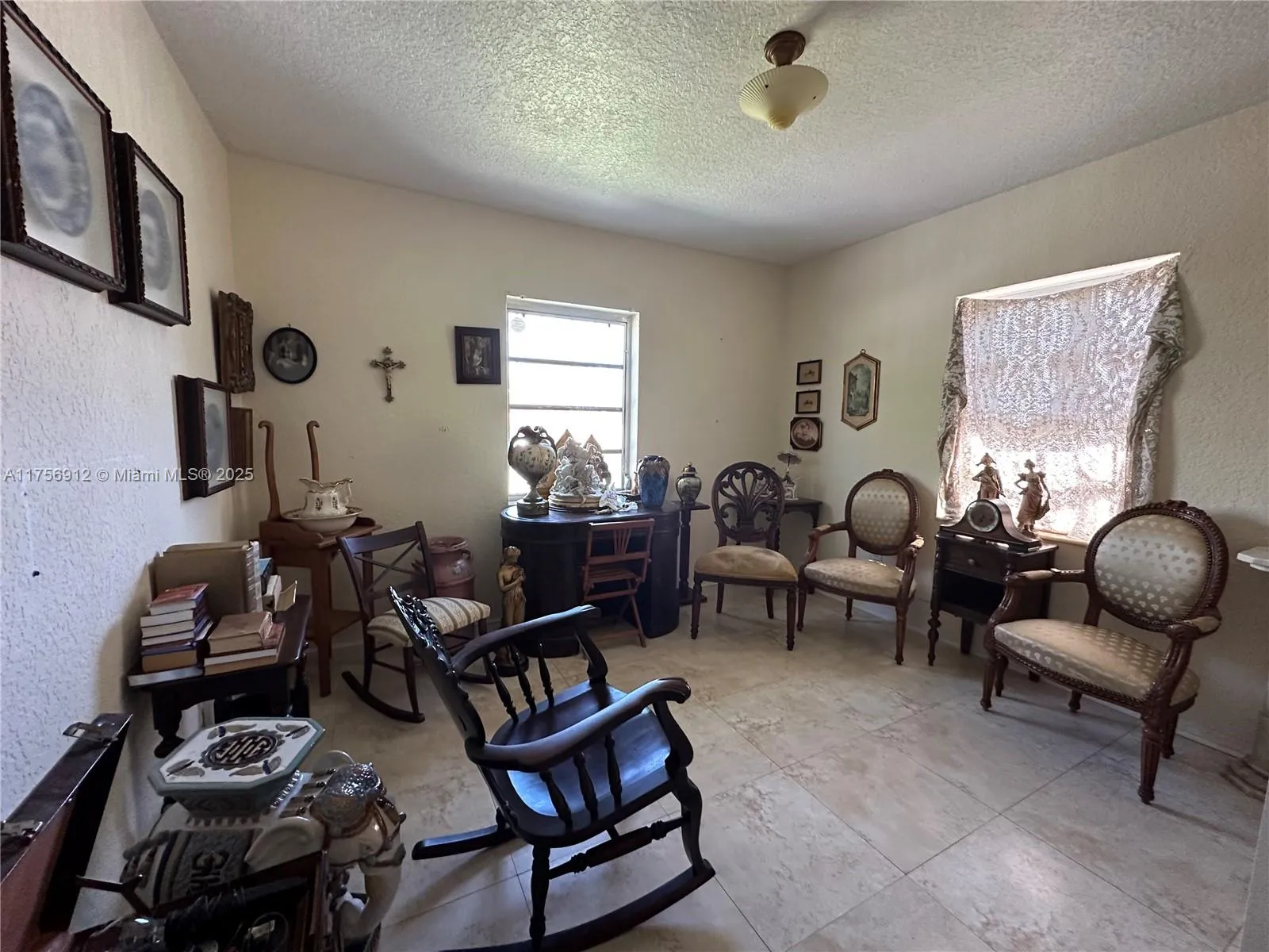 Miami, Florida 33145, United States, 2 Bedrooms Bedrooms, ,2 BathroomsBathrooms,Residential,Pending,82351