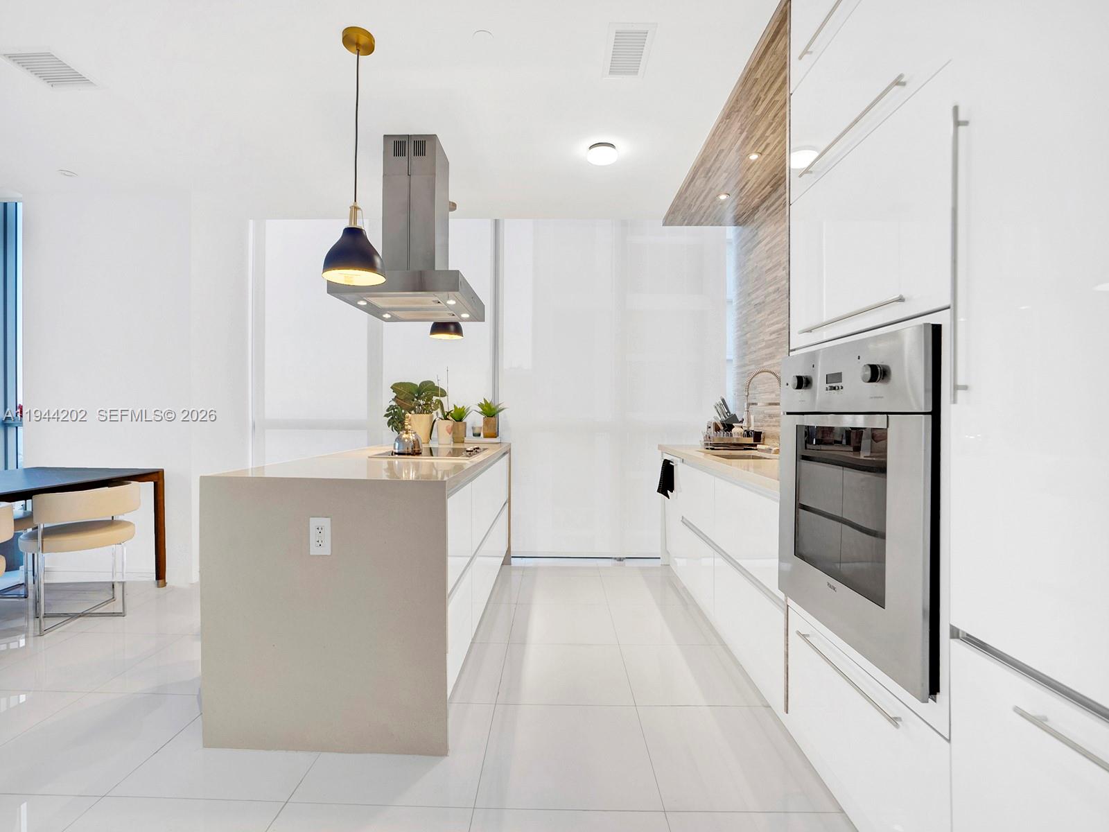 MARQUIS CONDO - Residential Lease