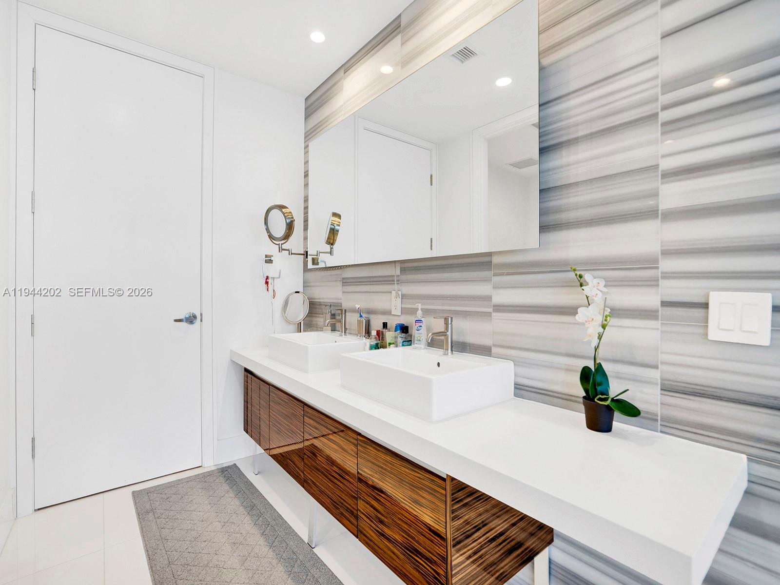 MARQUIS CONDO - Residential Lease