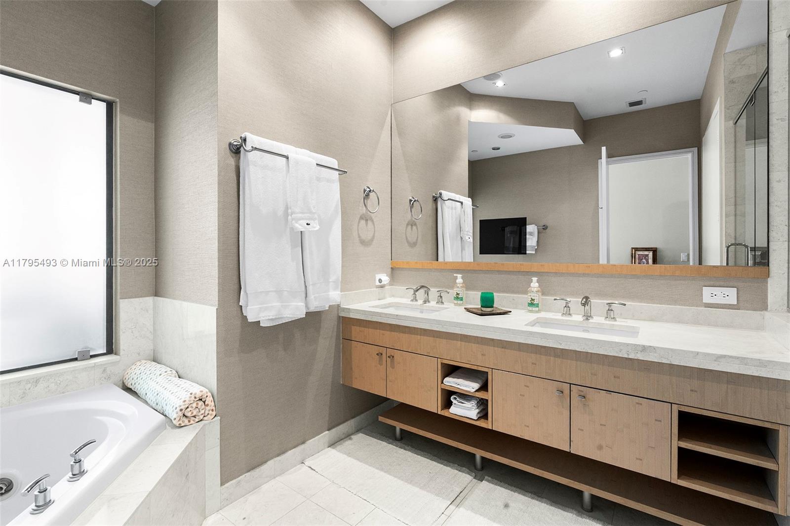 ASIA CONDO - Residential