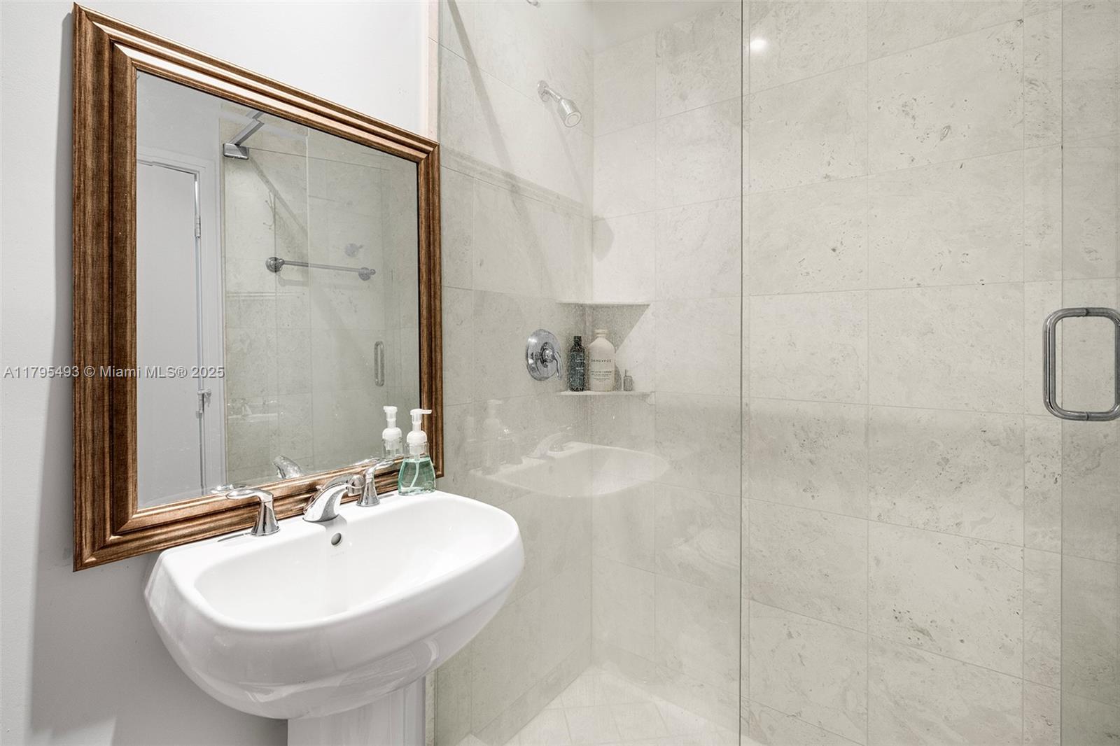 ASIA CONDO - Residential