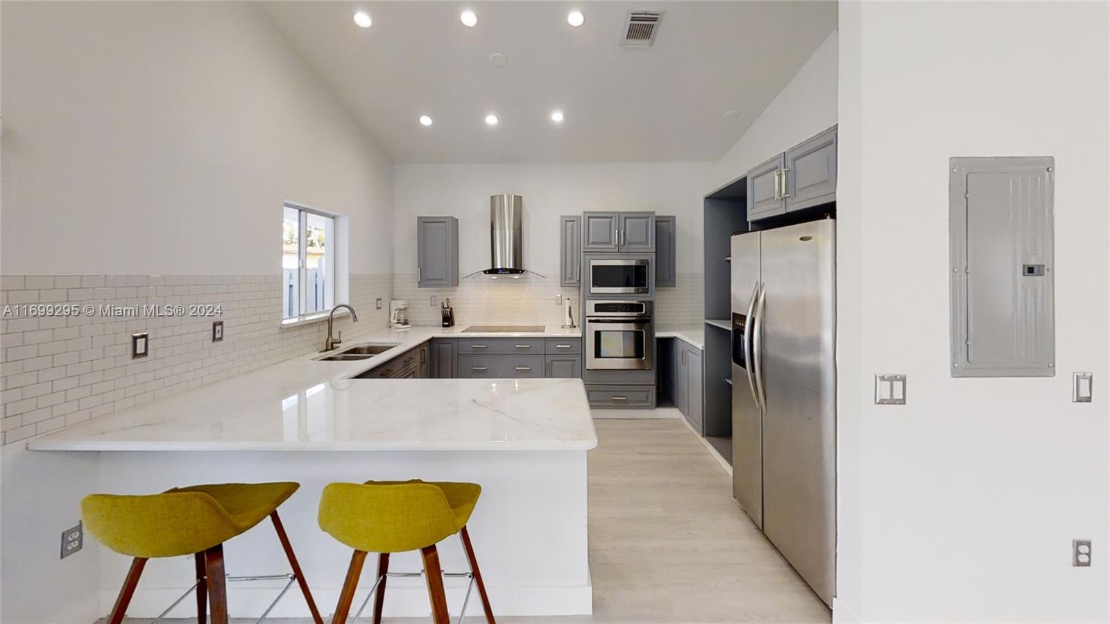 VILLA SEVILLA - Residential Lease