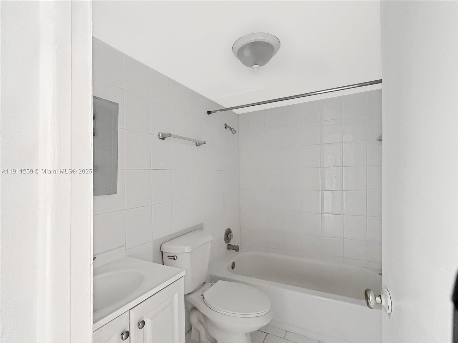 CYPRESS CLUB OF KENDALE C - Residential