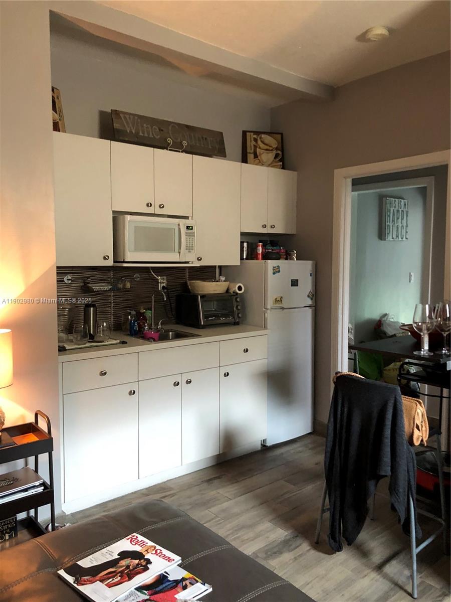 PARK LAKES SEC 4 - Residential Lease