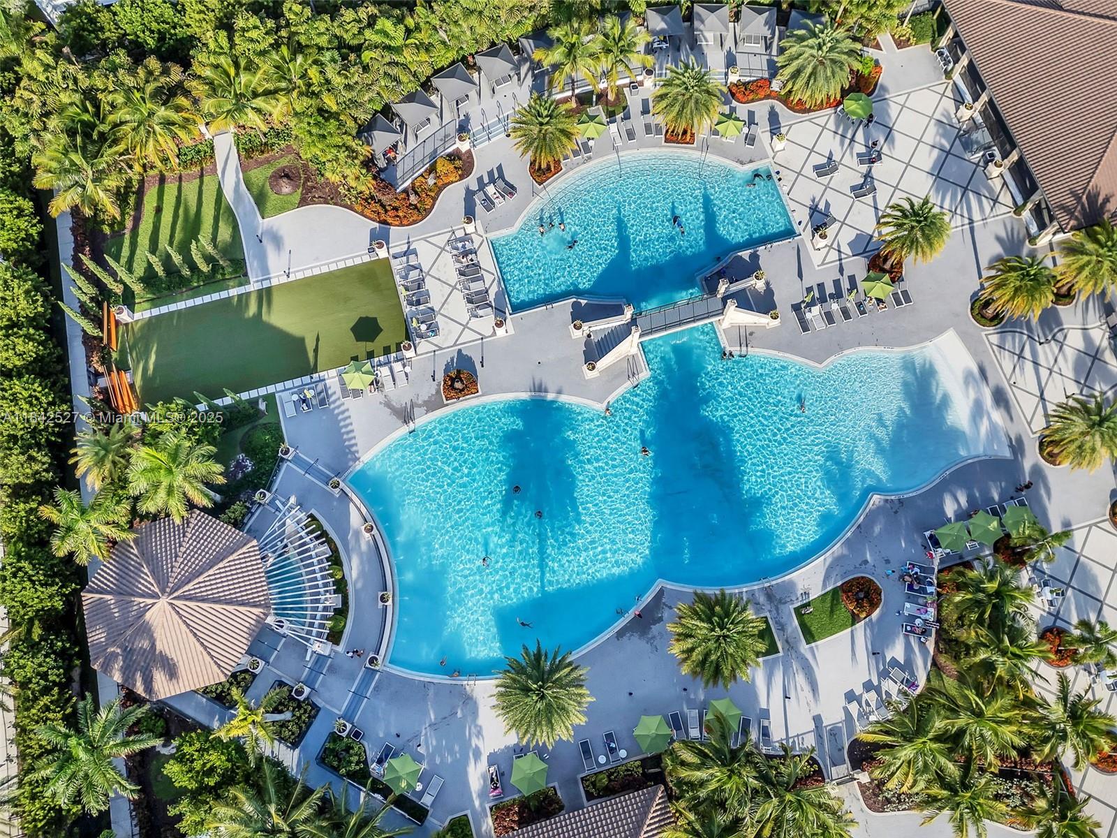 GRAND BAY SOUTH VILLAS - Residential