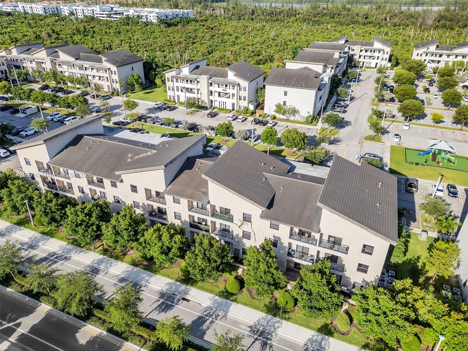 GRAND BAY SOUTH VILLAS - Residential