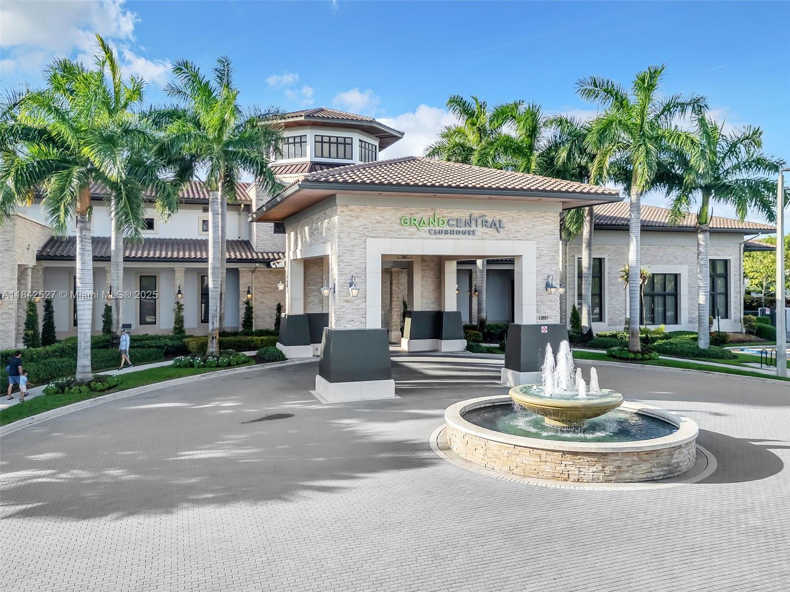 GRAND BAY SOUTH VILLAS - Residential