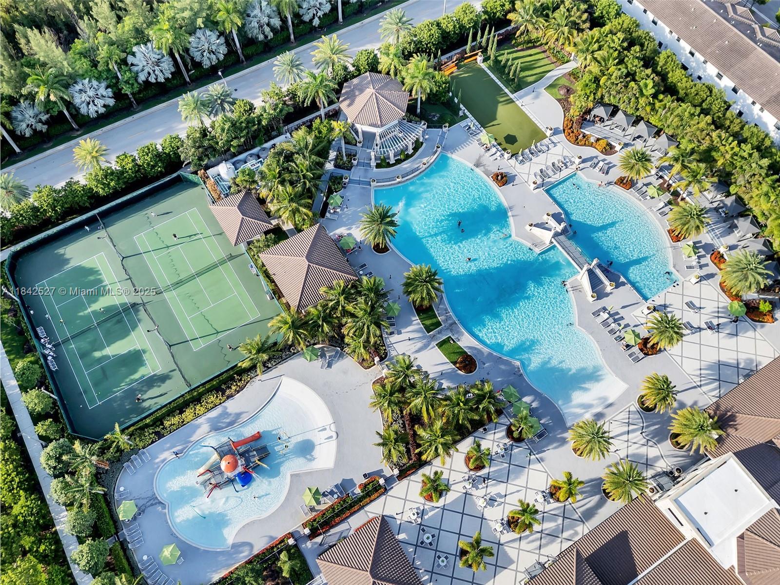 GRAND BAY SOUTH VILLAS - Residential