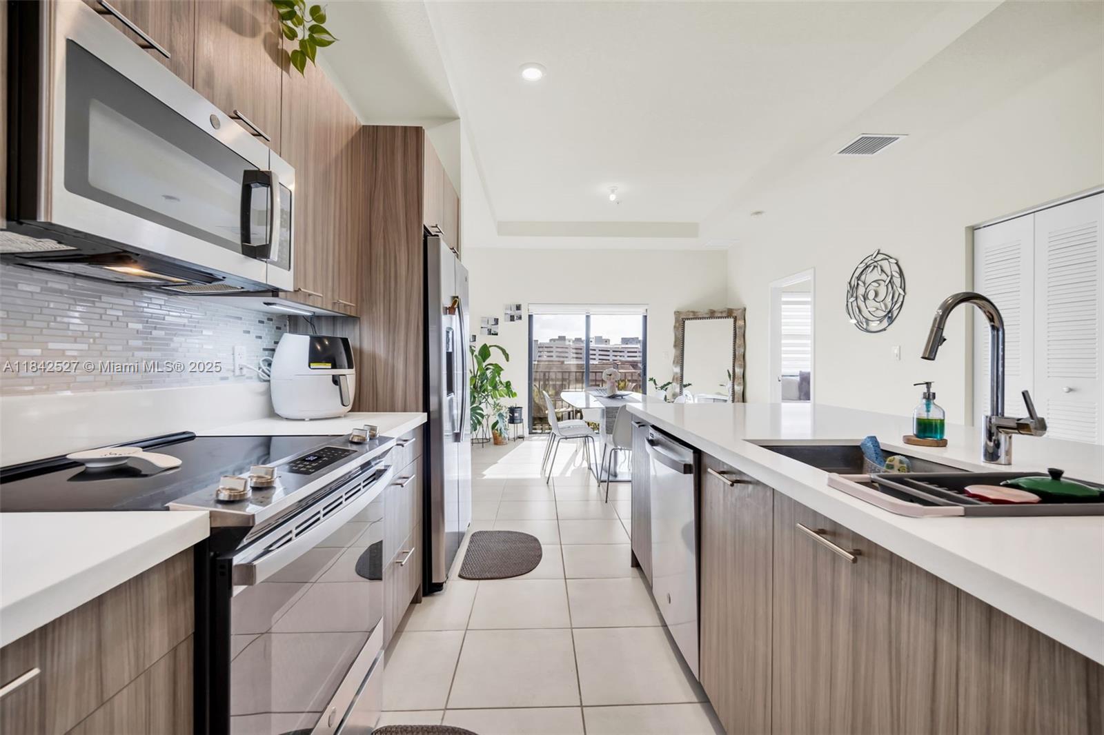 GRAND BAY SOUTH VILLAS - Residential