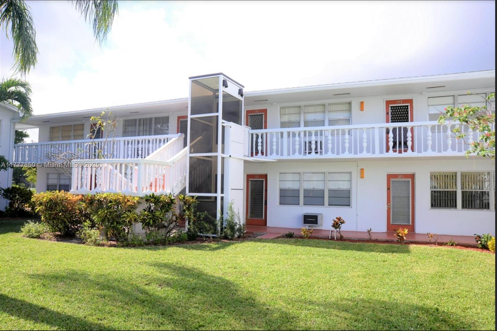 Property for Sale at 213 N Oakridge  N 213, Deerfield Beach, Broward County, Florida - Bedrooms: 1 
Bathrooms: 2  - $79,000