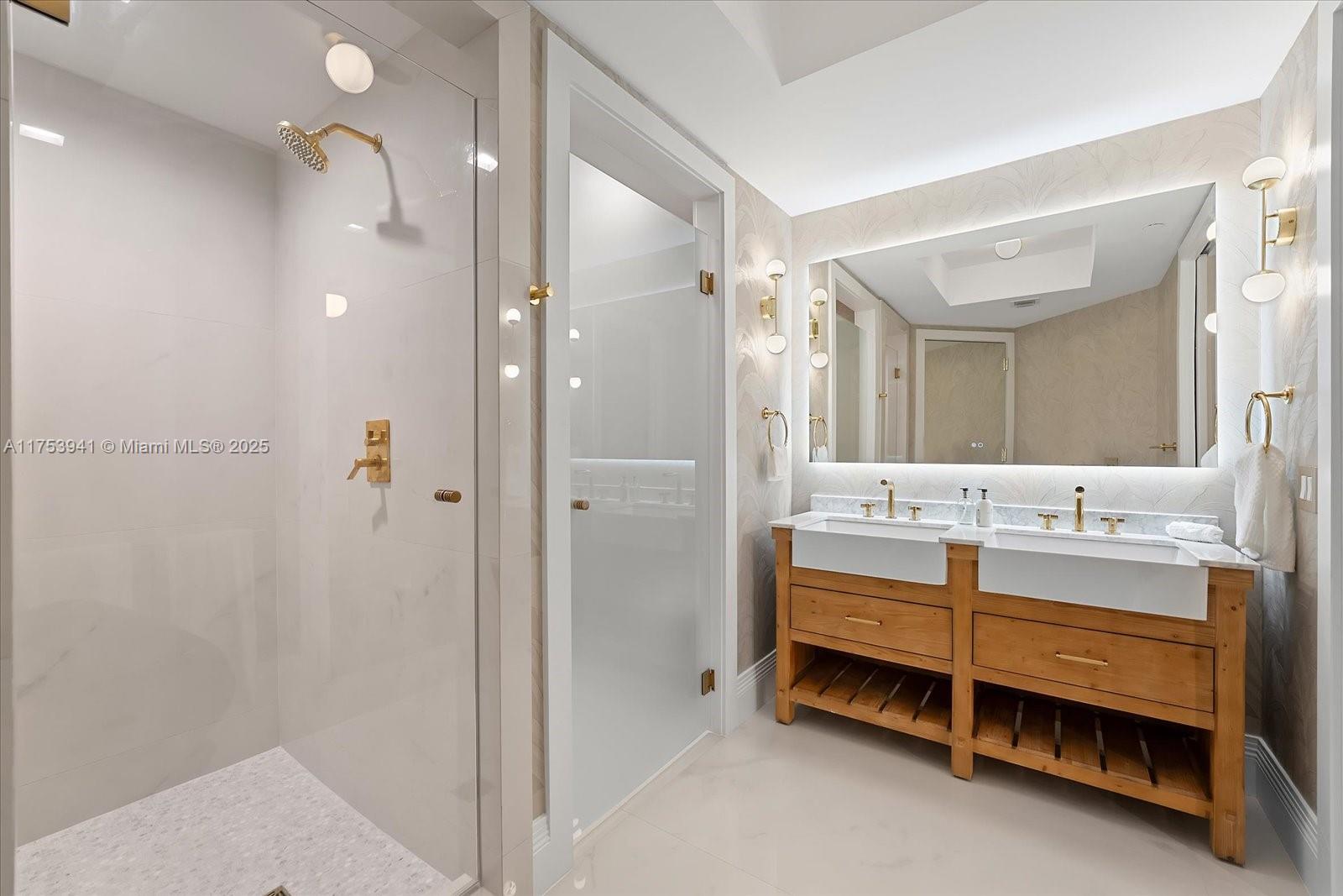 7400 OCEANSIDE AT FISHER - Residential