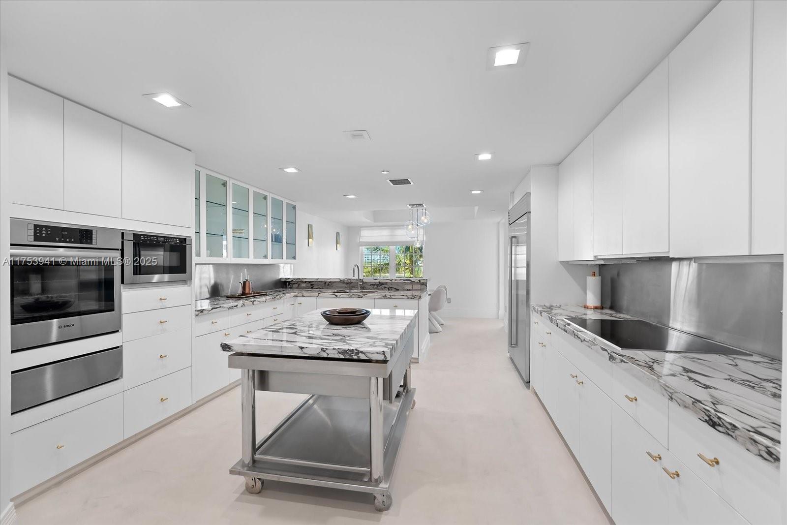 7400 OCEANSIDE AT FISHER - Residential