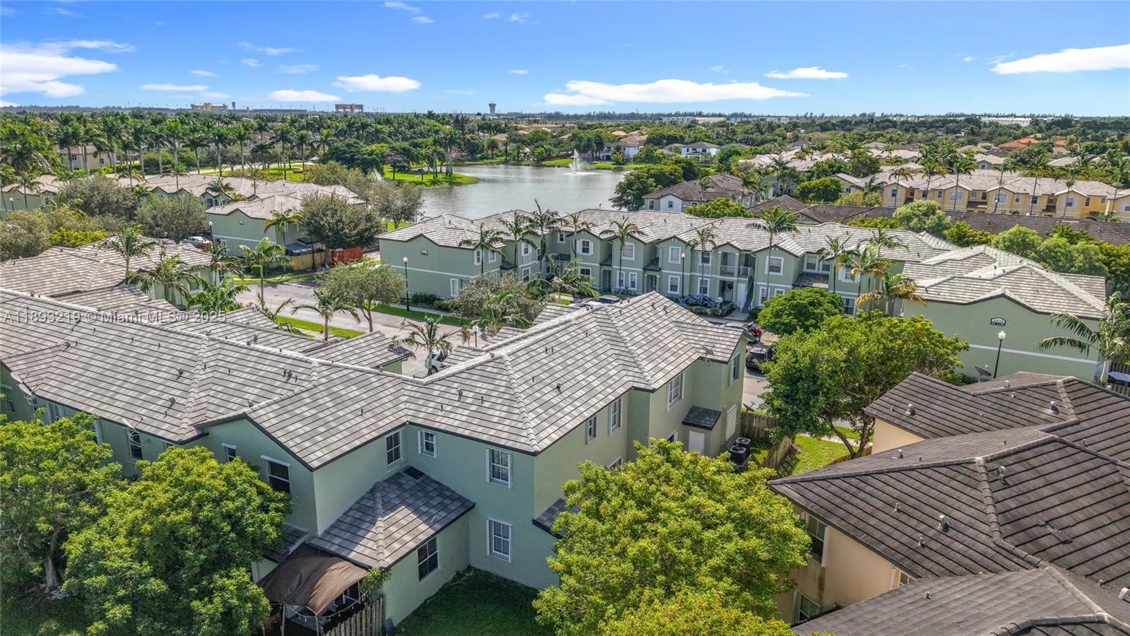 FIJI CONDO NO 3 - Residential