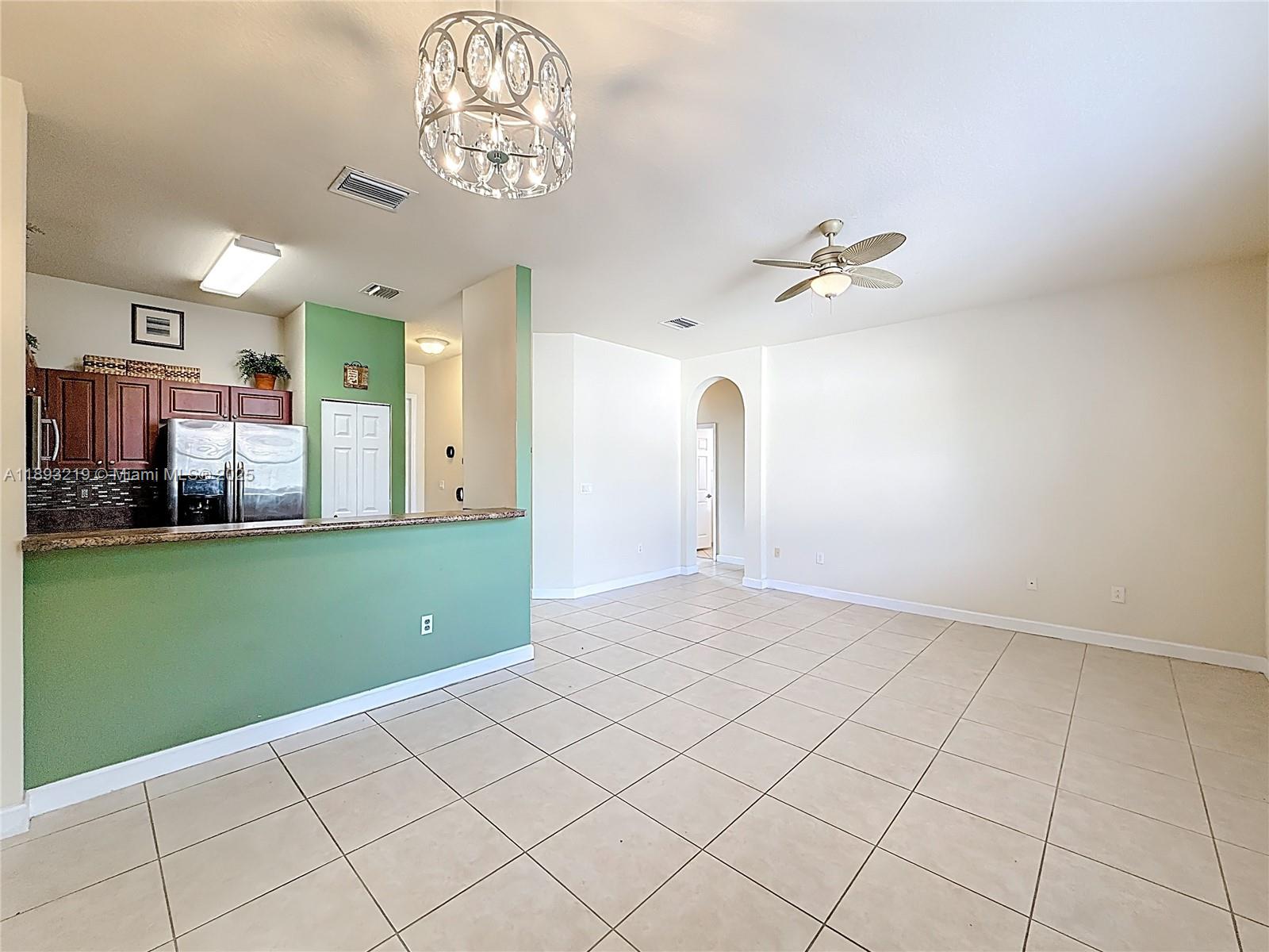 FIJI CONDO NO 3 - Residential