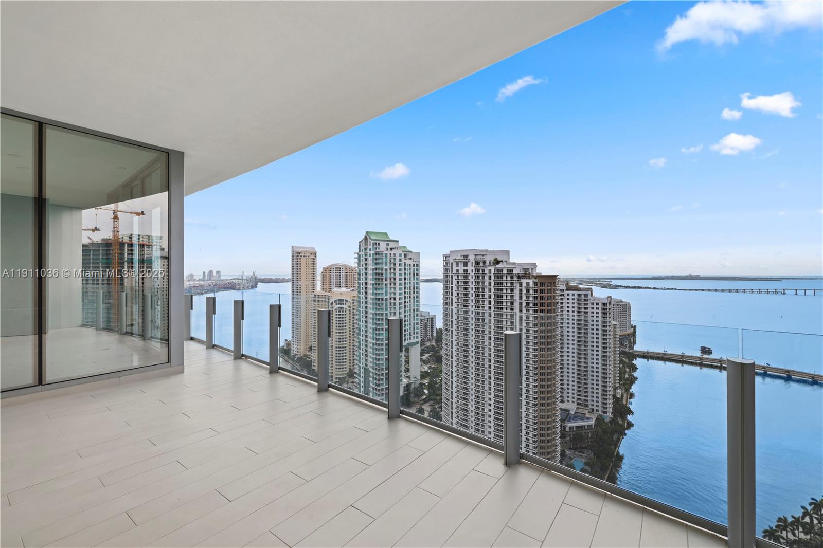 300 BISCAYNE BLVD WAY COND - Residential