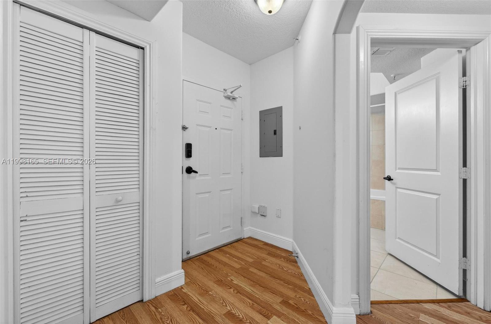 THE LUXOR RESIDENCES COND - Residential