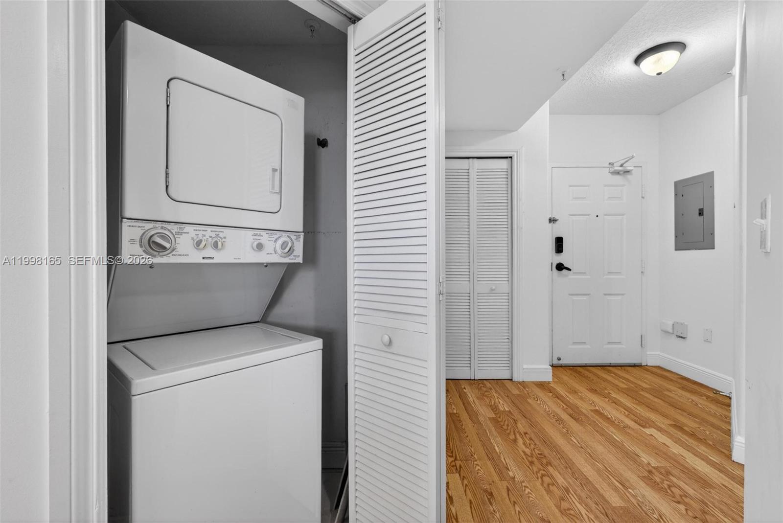 THE LUXOR RESIDENCES COND - Residential