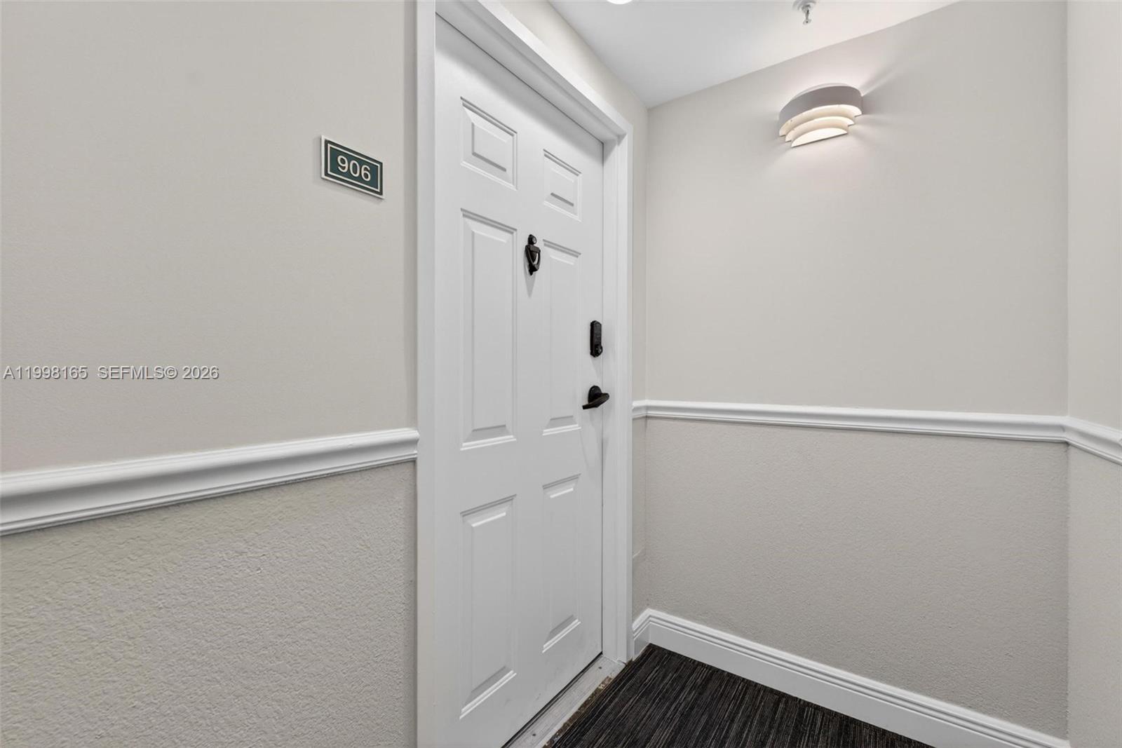 View photos, virtual tours, details... 2301 SW 27th Ave 906