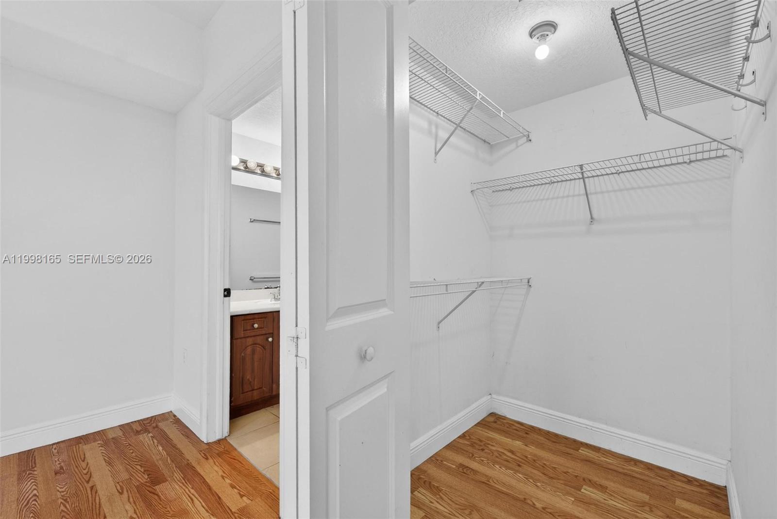 THE LUXOR RESIDENCES COND - Residential