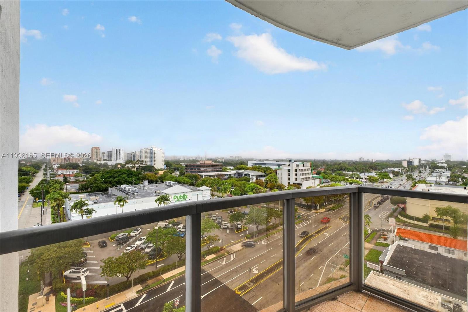 THE LUXOR RESIDENCES COND - Residential