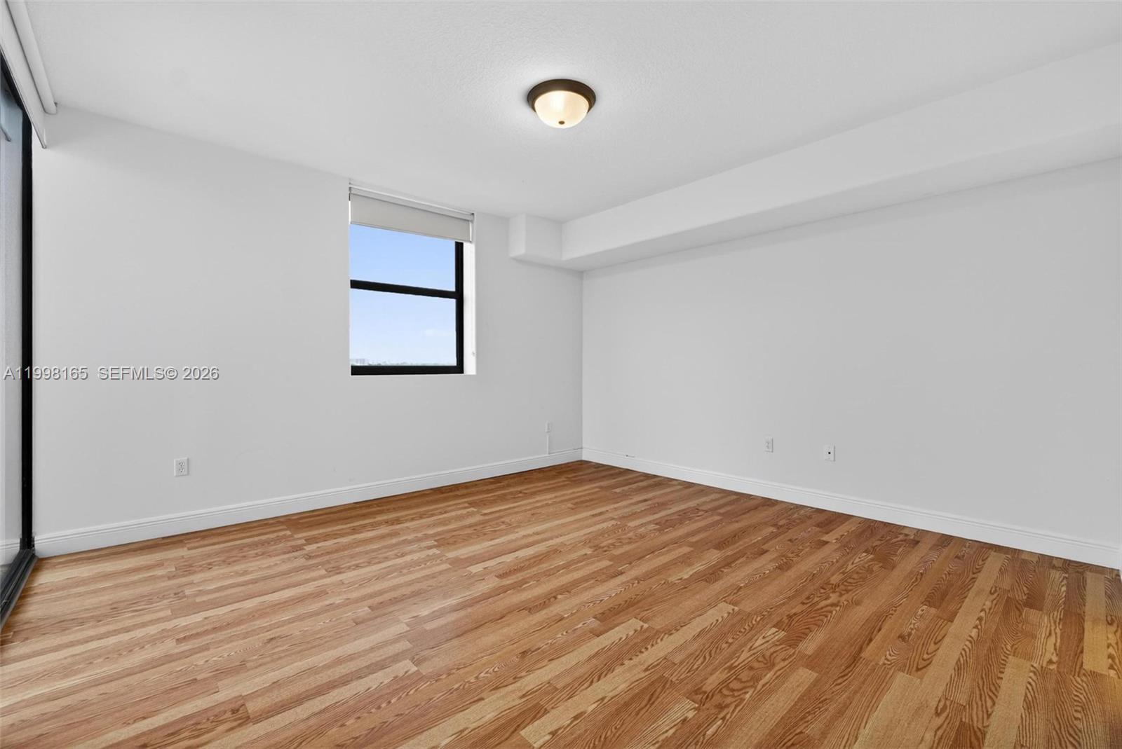 THE LUXOR RESIDENCES COND - Residential