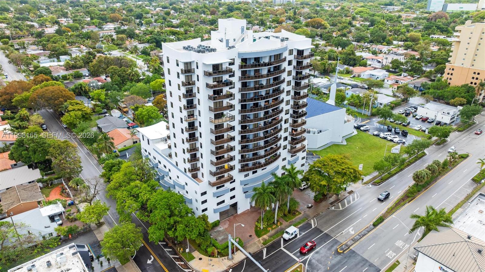 THE LUXOR RESIDENCES COND - Residential