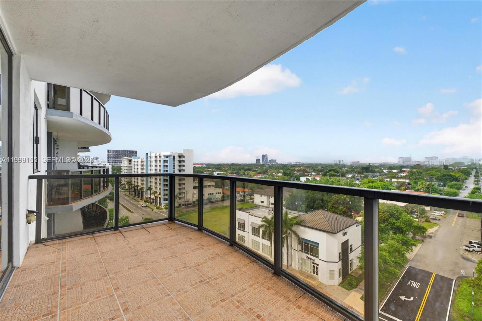 THE LUXOR RESIDENCES COND - Residential