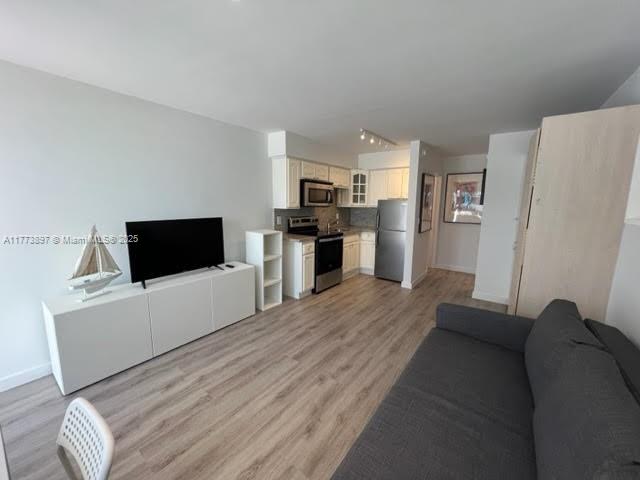 4228 N Ocean Dr 17