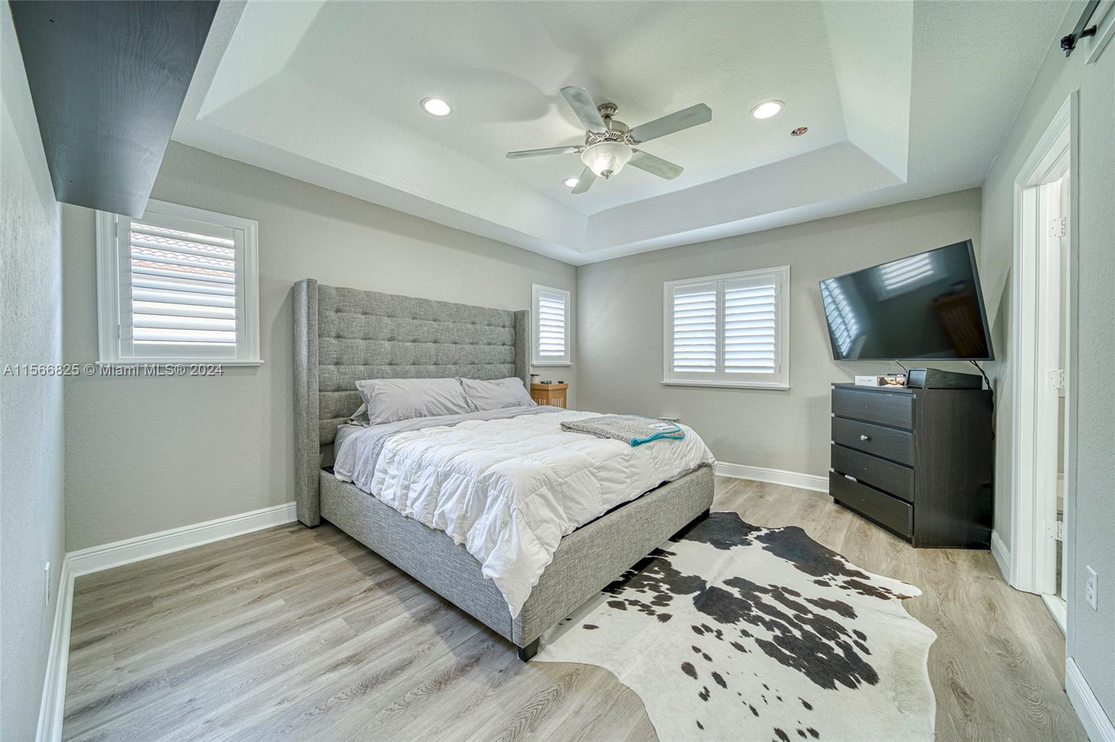 LAKES BY THE BAY JAY - Residential