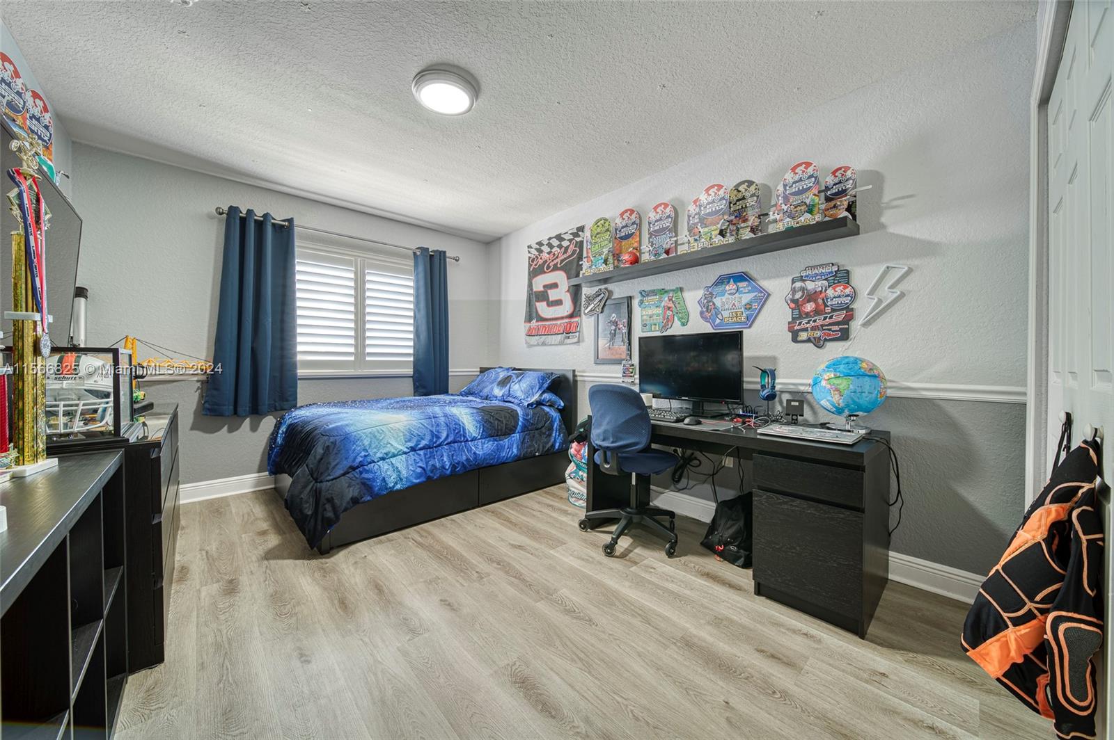 LAKES BY THE BAY JAY - Residential