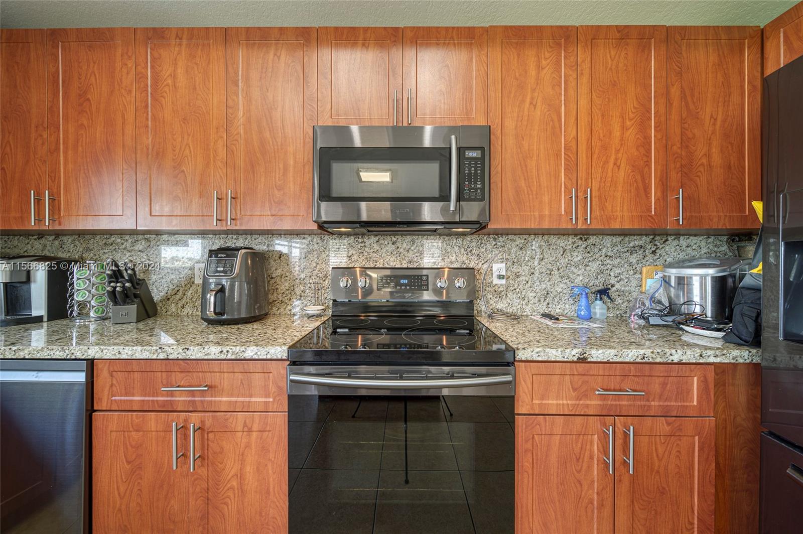 LAKES BY THE BAY JAY - Residential