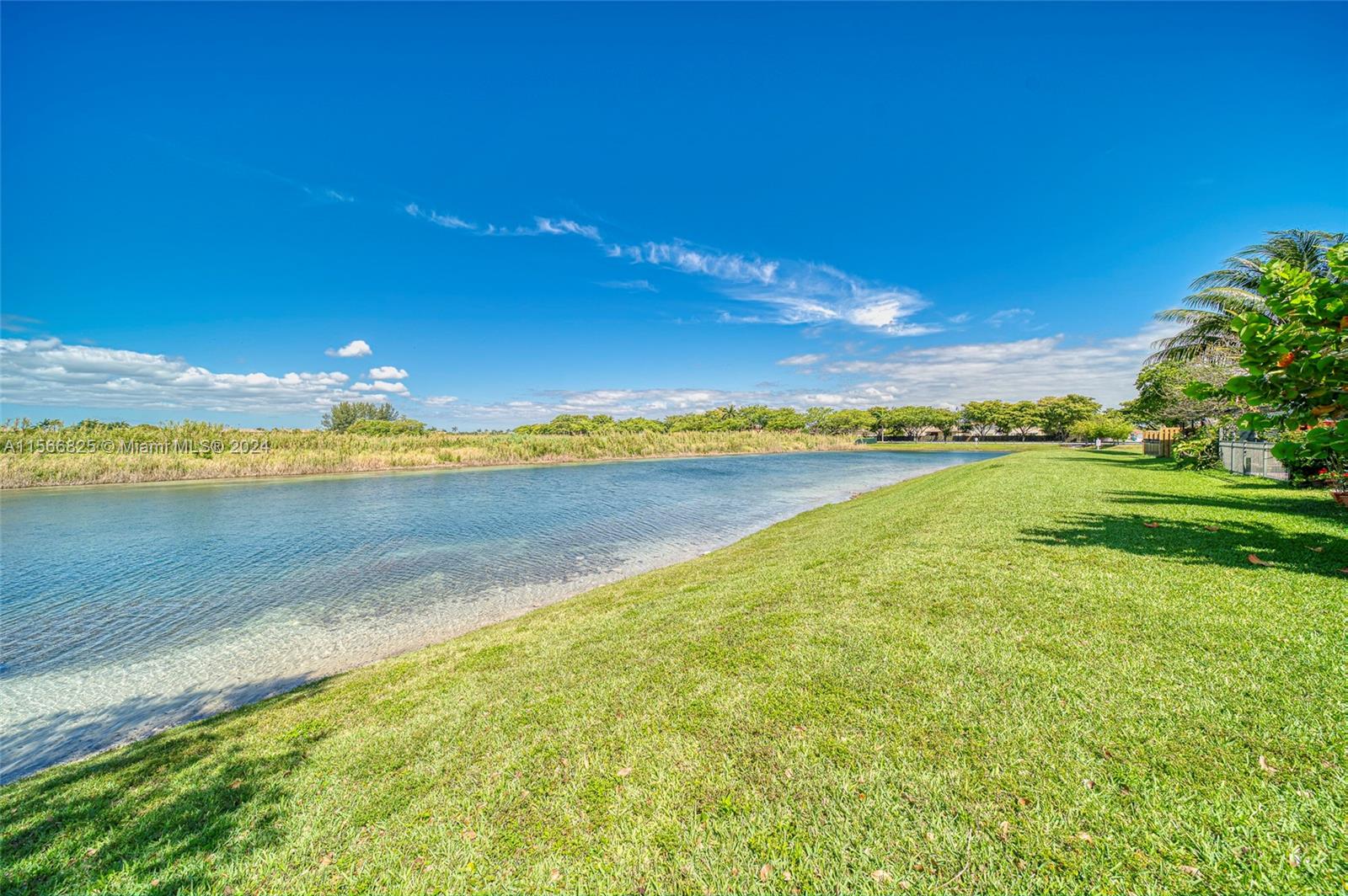 LAKES BY THE BAY JAY - Residential