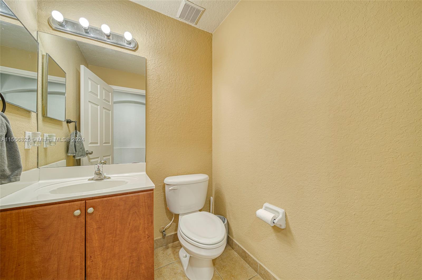 LAKES BY THE BAY JAY - Residential